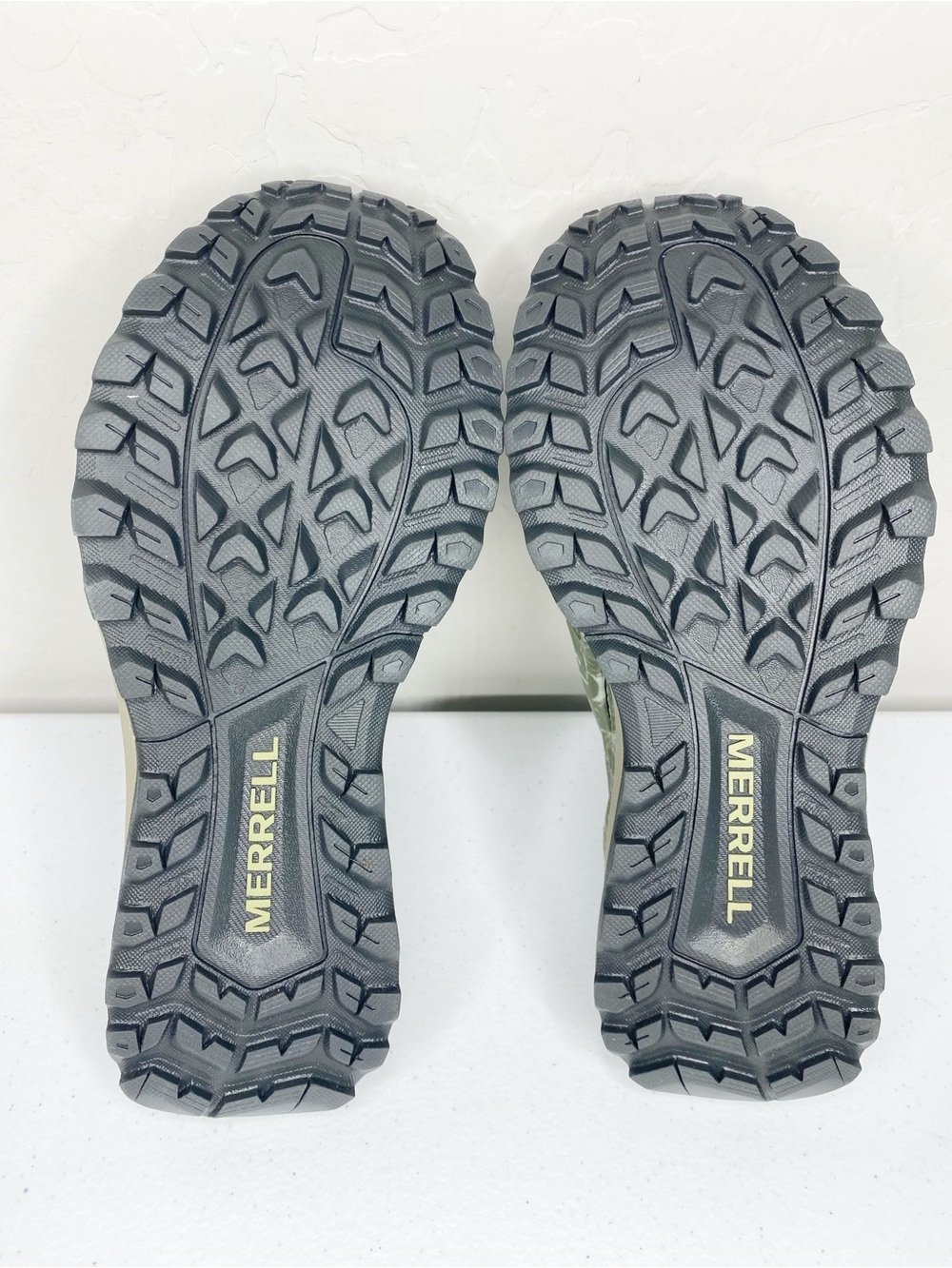 Merrell Hydro Runner Water Trail Running Shoe in Lichen Olive Green Camo 7.5 - Picture 9 of 10